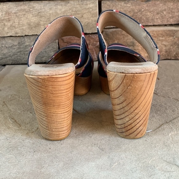 Free People sz 38 cloth red, white,& blue cloth shoes with wooden platform heels - Picture 5 of 9